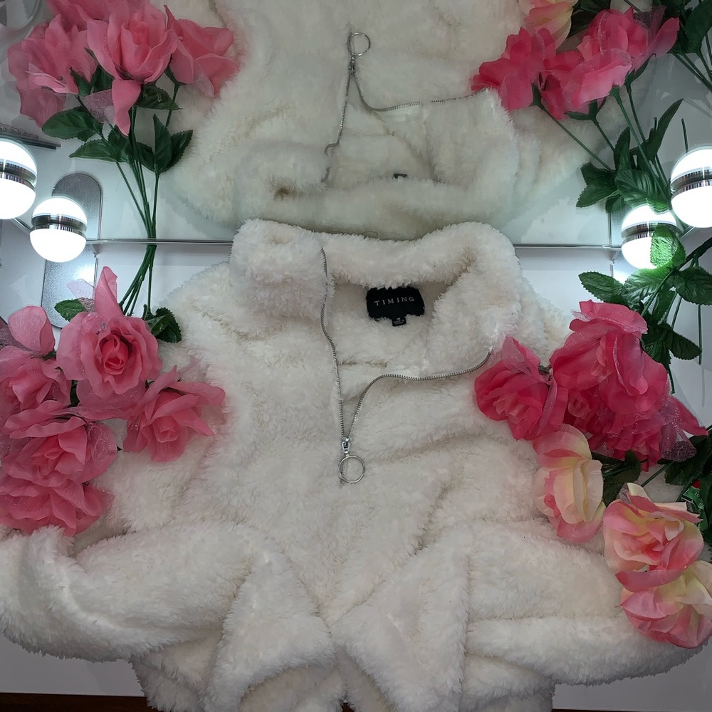 𝓢𝓸𝓯𝓽 𝔀𝓱𝓲𝓽𝓮 𝓼𝓱𝓮𝓻𝓹𝓪 𝓼𝔀𝓮𝓪𝓽𝓮𝓻